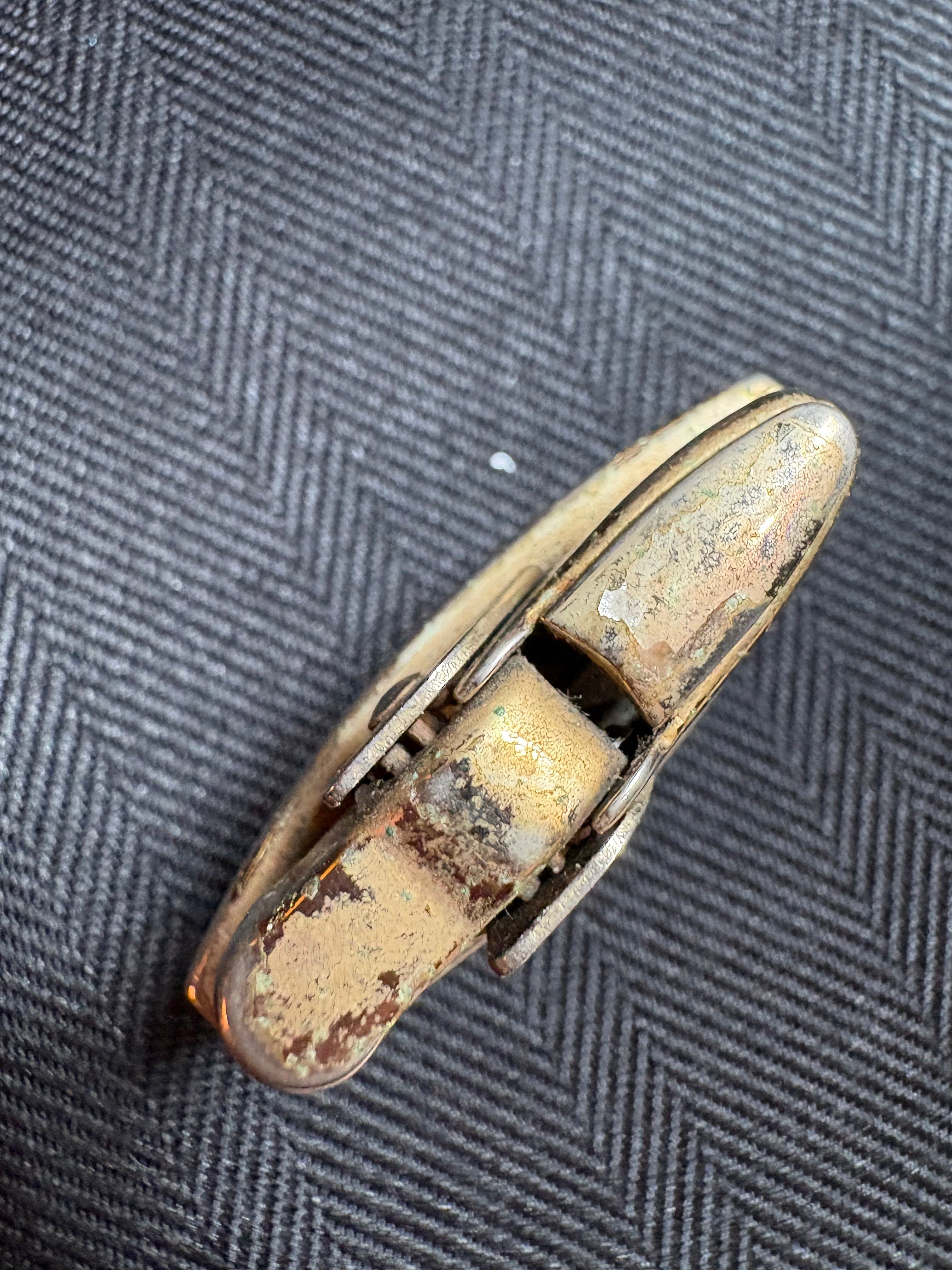 Vintage Ronson Mother-of-Pearl Mosaic Pocket Lighter angle 3